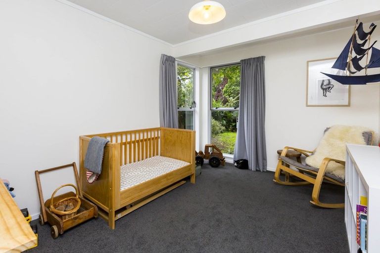 Photo of property in 23a Heretaunga Square, Silverstream, Upper Hutt, 5019