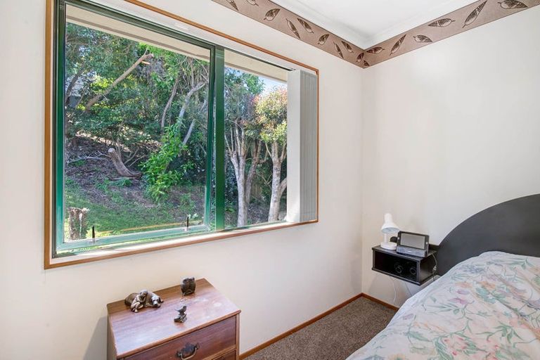 Photo of property in 13 Jelas Road, Red Beach, 0932