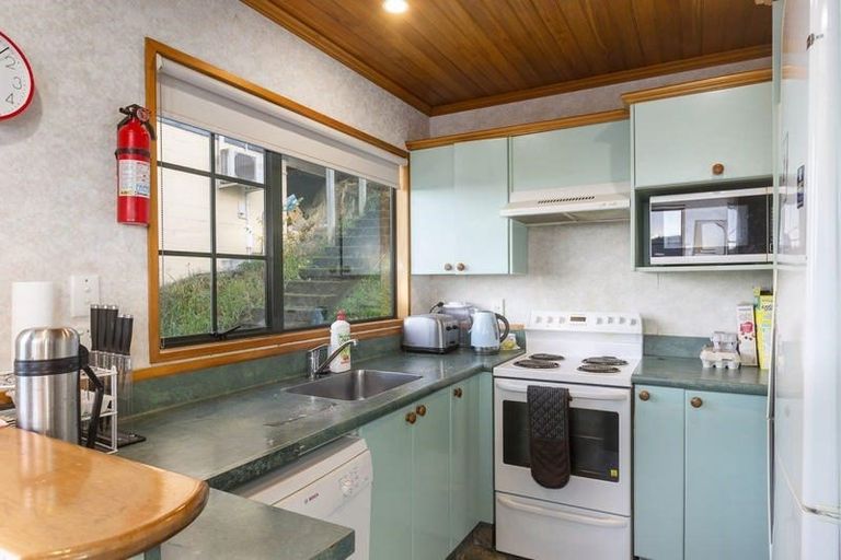 Photo of property in 152 Queen Street, North Dunedin, Dunedin, 9016