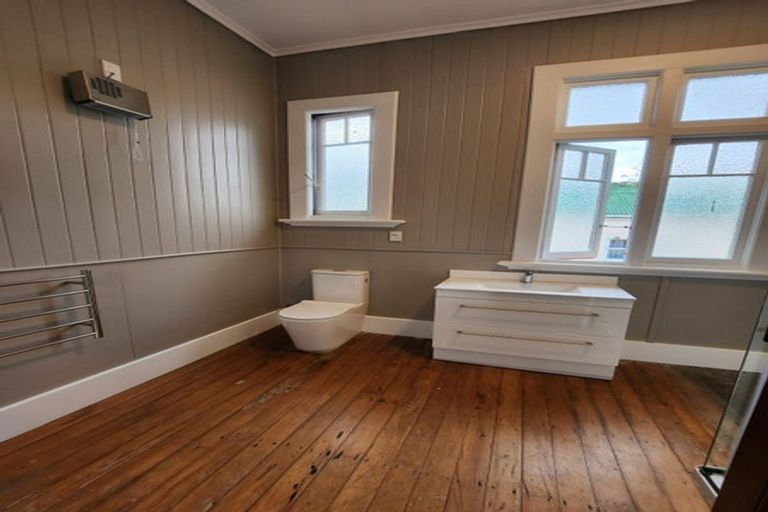 Photo of property in 28 Broadway, Reefton, 7830