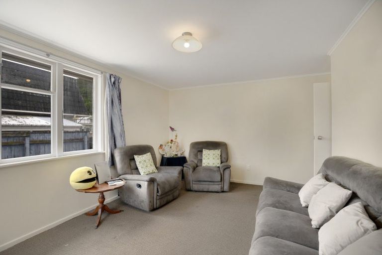 Photo of property in 1/5 Kowhai Street, Naenae, Lower Hutt, 5011