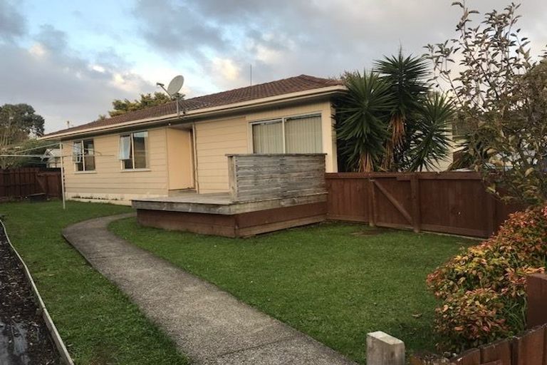 Photo of property in 74 John Walker Drive, Manurewa, Auckland, 2102