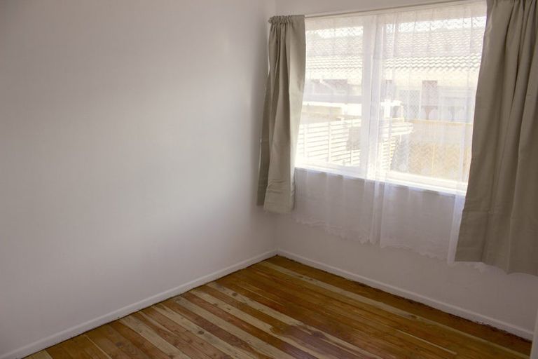 Photo of property in 2/11 Oakland Avenue, Papatoetoe, Auckland, 2025