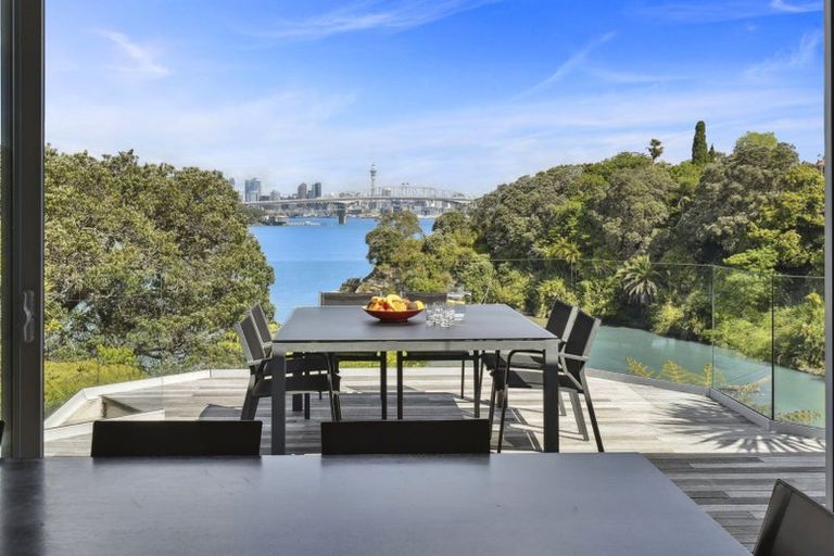 Photo of property in 39 Maritime Terrace, Birkenhead, Auckland, 0626