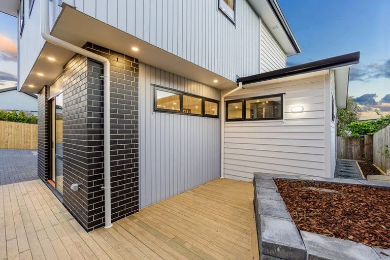 Photo of property in 184a Waimumu Road, Massey, Auckland, 0614