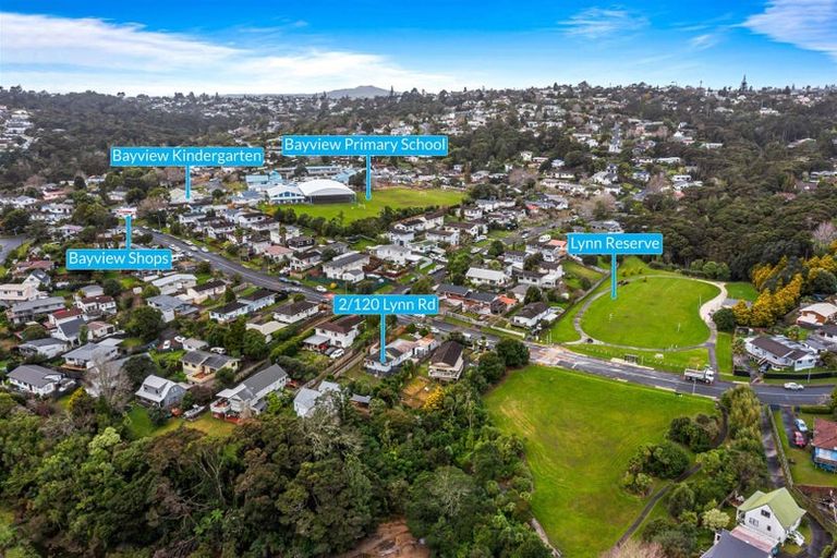 Photo of property in 2/120 Lynn Road, Bayview, Auckland, 0629