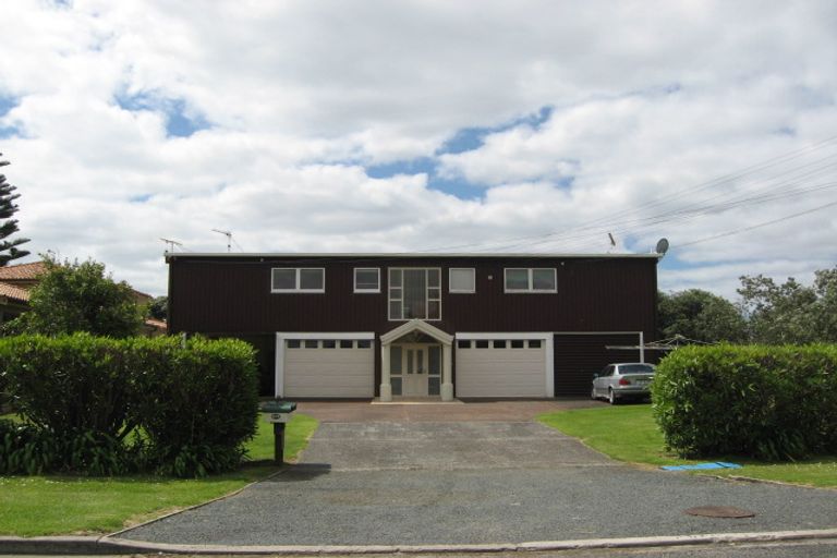 Photo of property in 2/69 Laurence Street, Manly, Whangaparaoa, 0930