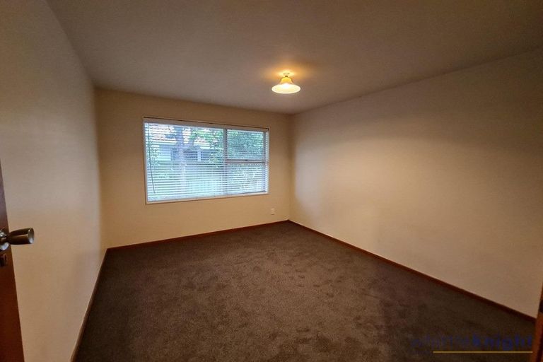 Photo of property in 2/7 Division Street, Riccarton, Christchurch, 8041