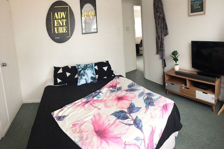 Photo of property in 1/8 Glenburn Place, Papakura, 2110