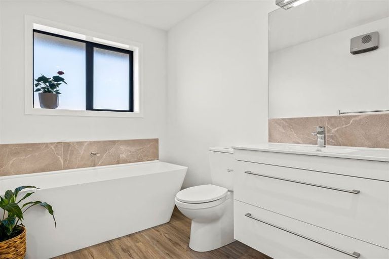 Photo of property in 10 Wykes Place, Amberley, 7410