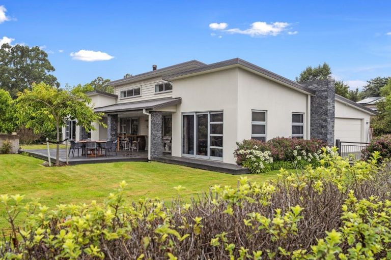 Photo of property in 184 High Street, Oxford, 7430