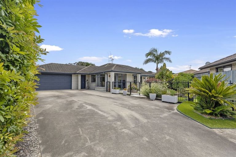 Photo of property in 30 Seabreeze Place, Papamoa Beach, Papamoa, 3118