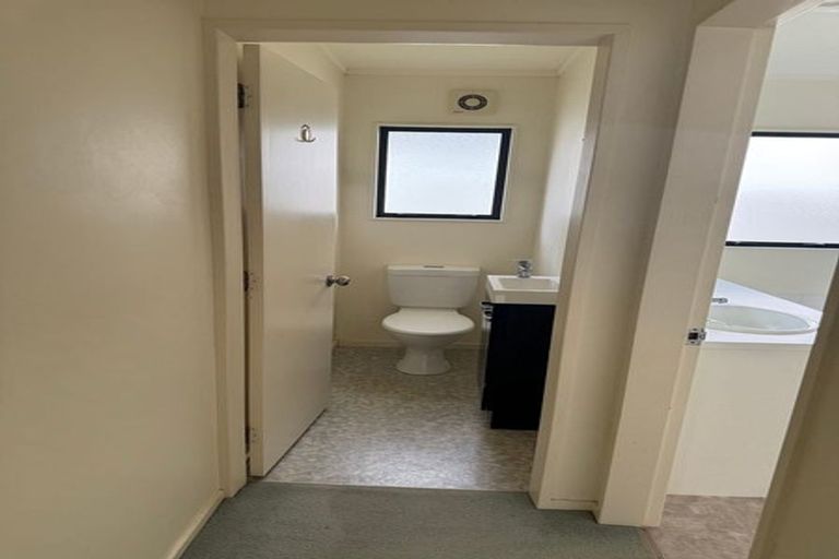 Photo of property in 104 Cortina Avenue, Johnsonville, Wellington, 6037