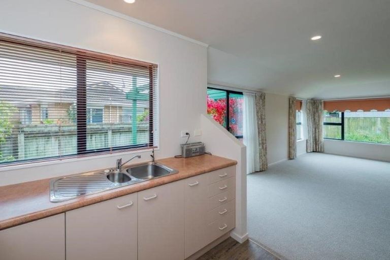 Photo of property in 54a Arawhata Road, Paraparaumu, 5032