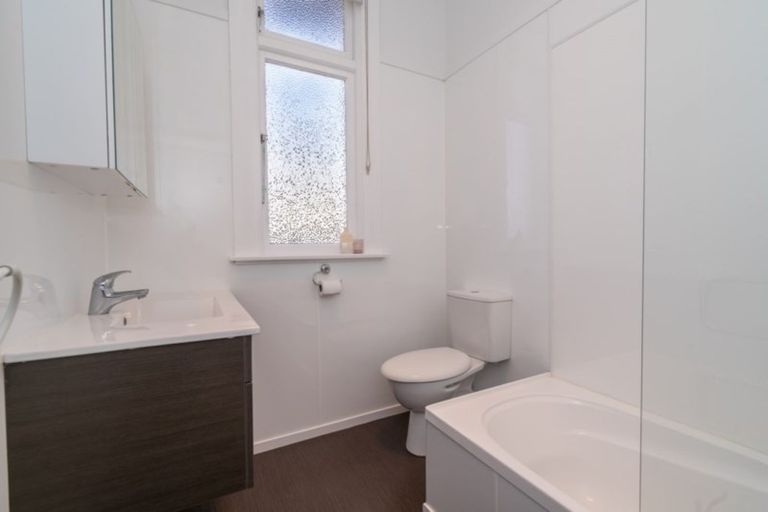 Photo of property in 253 Macandrew Road, Forbury, Dunedin, 9012