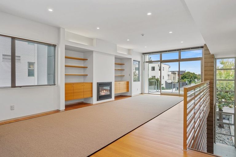 Photo of property in 30 Carlton Mill Road, Merivale, Christchurch, 8014