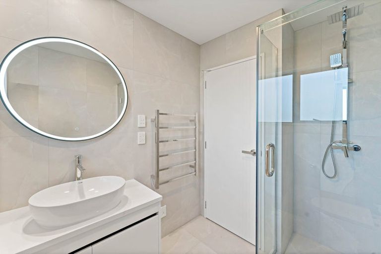 Photo of property in 3/16 Binsted Road, New Lynn, Auckland, 0600