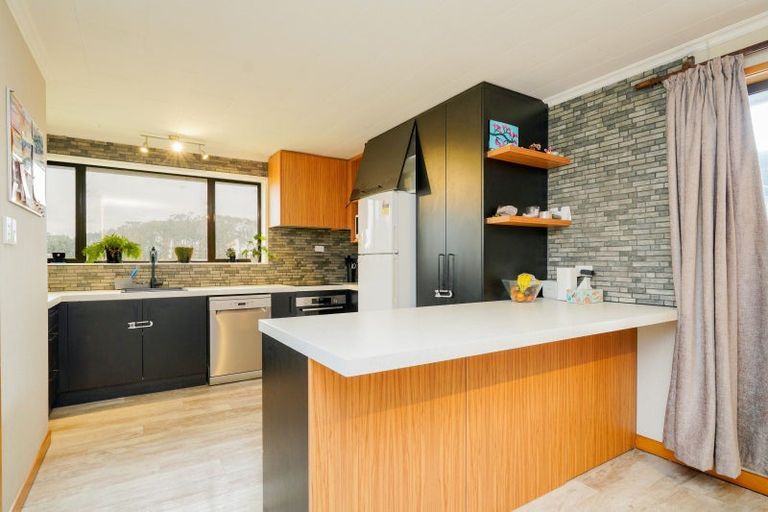 Photo of property in 100 Otatara Road, New River Ferry, Invercargill, 9879