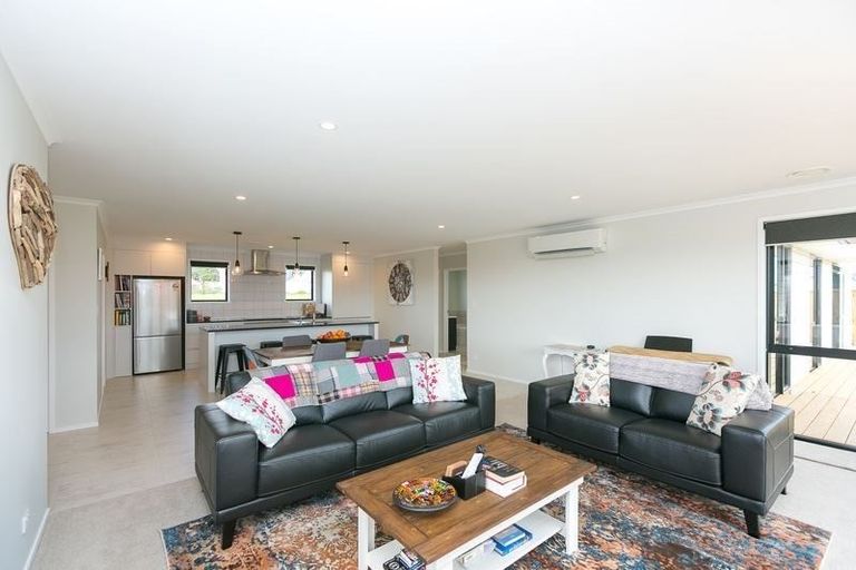 Photo of property in 20 Desmond Place, Bell Block, New Plymouth, 4312