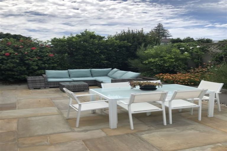 Photo of property in 11a Rogers Avenue, Eastern Beach, Auckland, 2012