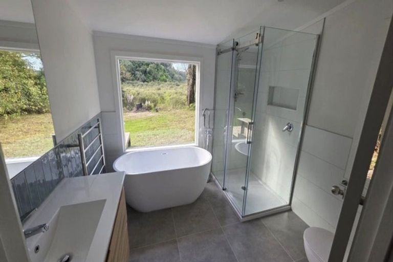 Photo of property in 34 Lowtherhurst Road, Massey, Auckland, 0614