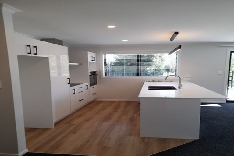 Photo of property in 9 Ratahi Way, Omokoroa, 3114