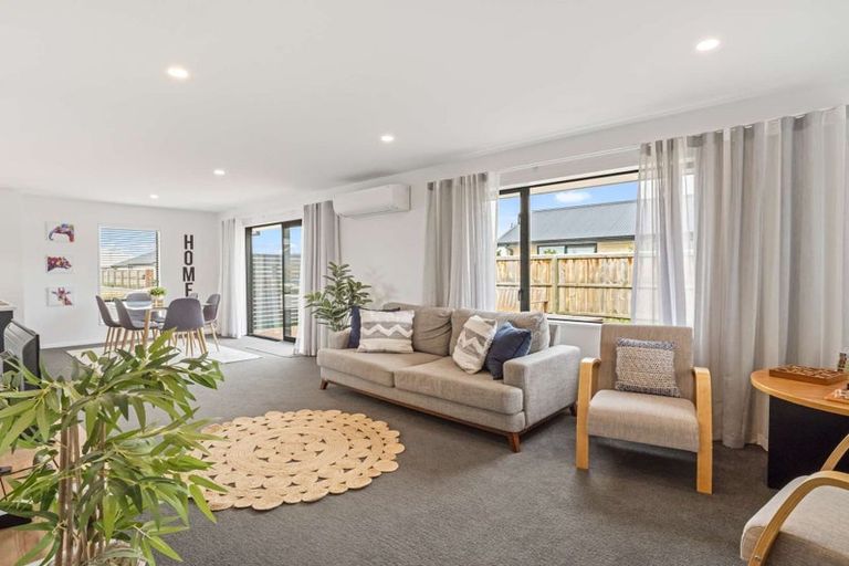 Photo of property in 119 Shillingford Boulevard, Rolleston, 7615