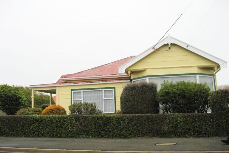 Photo of property in 53 Royal Crescent, Saint Kilda, Dunedin, 9012