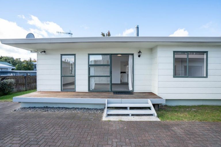 Photo of property in 32 Puriri Street, Hilltop, Taupo, 3330