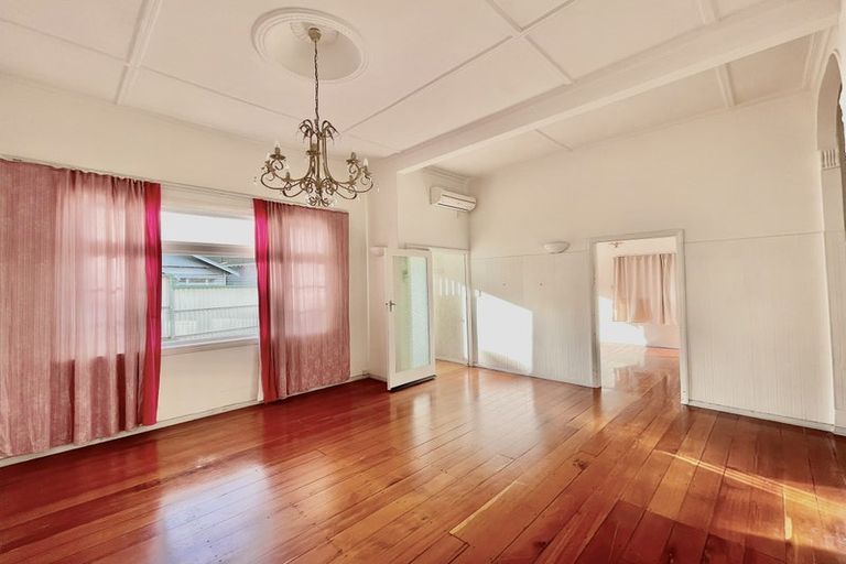 Photo of property in 19 Nairn Street, Mount Cook, Wellington, 6011