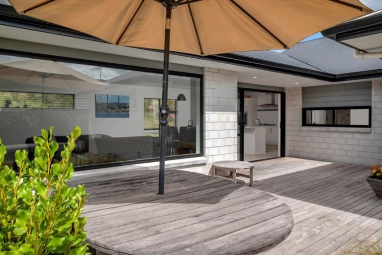 Photo of property in 16 Conniston Way, Pyes Pa, Tauranga, 3112