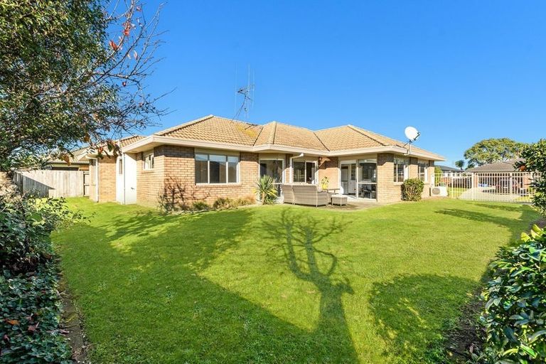Photo of property in 6 Poinsettia Place, Mount Maunganui, 3116