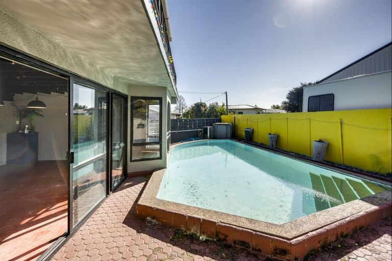 Photo of property in 208 Caroline Place, Mayfair, Hastings, 4122