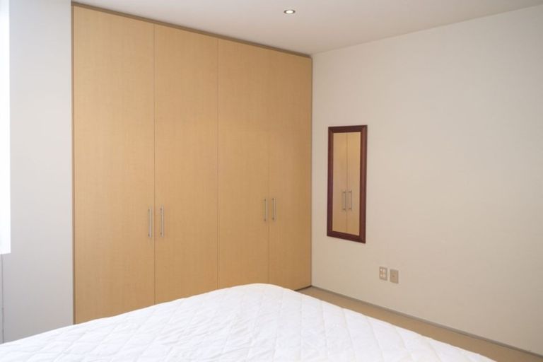 Photo of property in Sanctum Apartment, 10 Ebor Street, Te Aro, Wellington, 6011