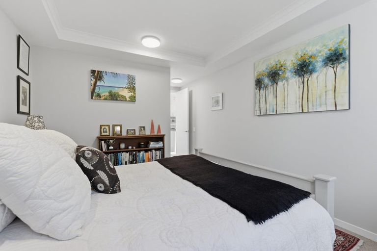 Photo of property in 122 Eaves Bush Parade, Orewa, 0931