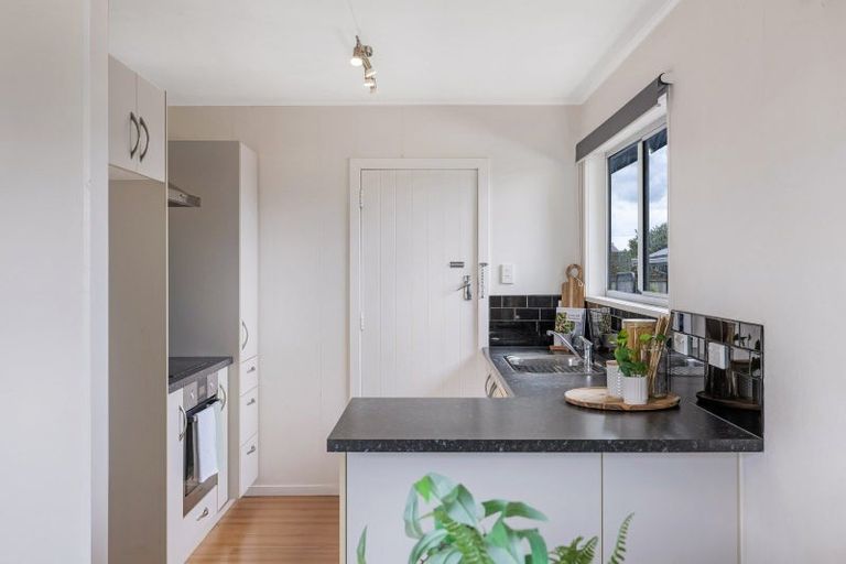 Photo of property in 18 Kaituna Street, Milson, Palmerston North, 4414