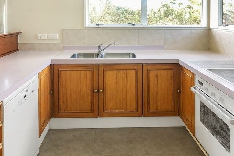 Photo of property in 225 Waitemata Drive, Ranui, Auckland, 0612