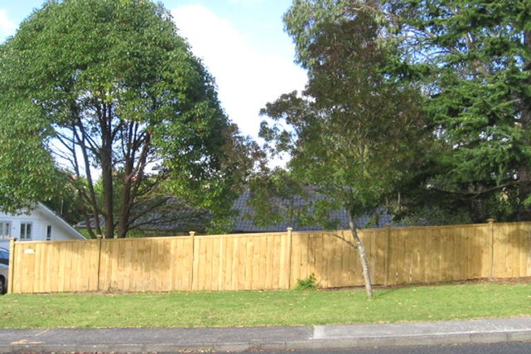 Photo of property in 36 Lynden Avenue, Hillcrest, Auckland, 0627