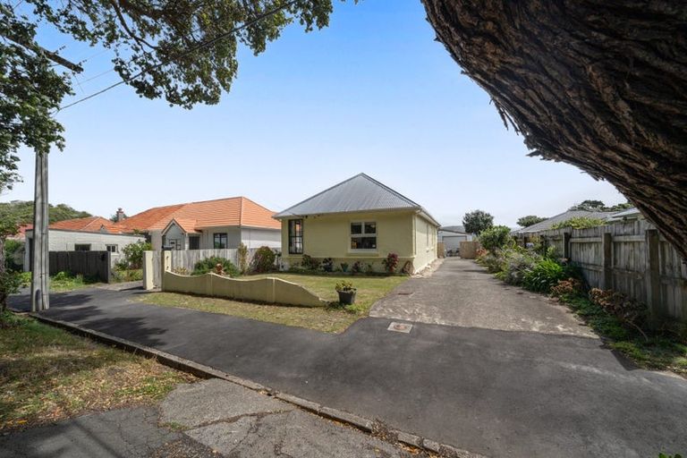 Photo of property in 18 Monorgan Road, Strathmore Park, Wellington, 6022