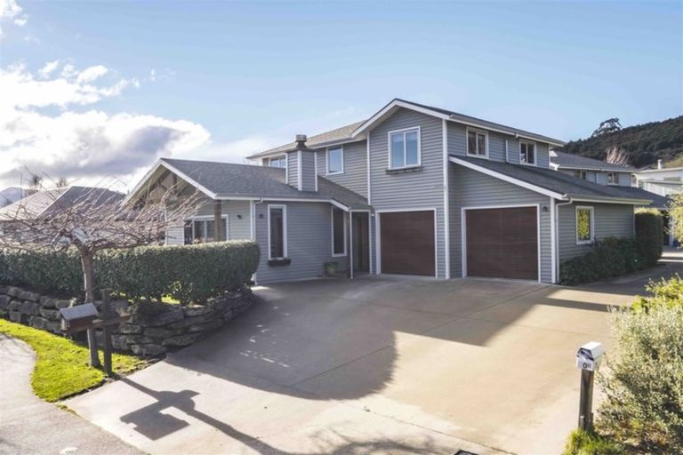 Photo of property in 10 Tyndall Street, Wanaka, 9305