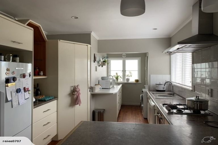 Photo of property in 1/130 Onewa Road, Northcote, Auckland, 0627