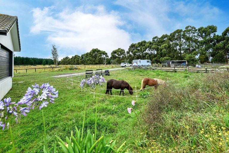 Photo of property in 335 Kainga Road, Kainga, Christchurch, 8083