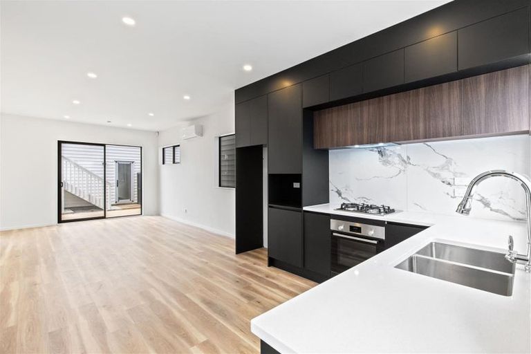 Photo of property in 70 Opoka Street, Papakura, 2110