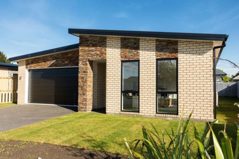 Photo of property in 46a Epsom Road, Sockburn, Christchurch, 8042