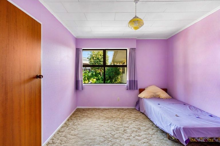 Photo of property in 19 Roskilda Crescent, Taradale, Napier, 4112