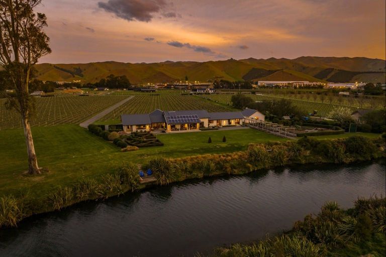 Photo of property in 19 Hardings Road, Riverlands, Blenheim, 7274