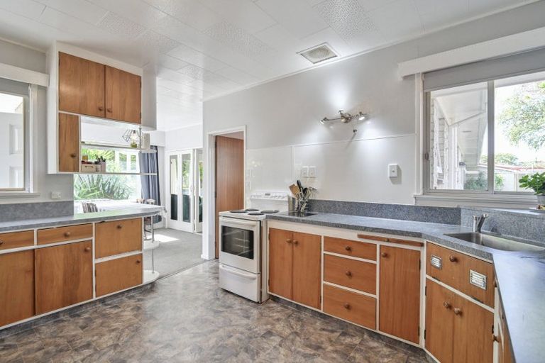 Photo of property in 709 Roberts Street, Hastings, 4122