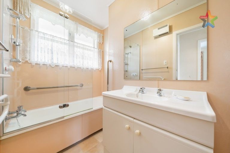 Photo of property in 8a Poole Crescent, Wainuiomata, Lower Hutt, 5014