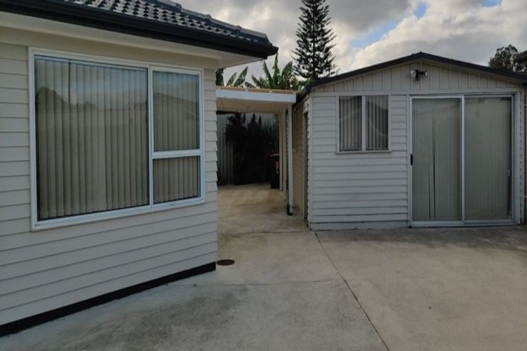 Photo of property in 5 Kivell Close, Mangere East, Auckland, 2024