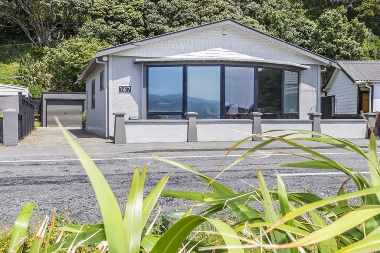 Photo of property in 167 Breaker Bay Road, Breaker Bay, Wellington, 6022